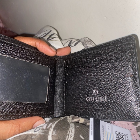Gucci wallet🔥💵 - Picture 2 of 3